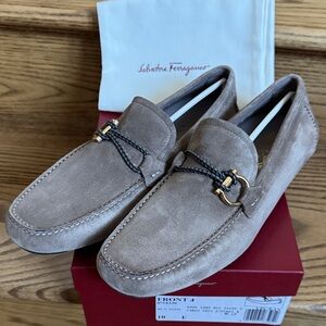 NIB Salvatore Ferragamo Men's Beige Suede Loafers